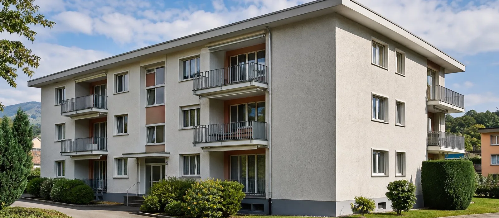 Gepflegtes Schweizer Mehrfamilienhaus aus den 1960er/1970er Jahren